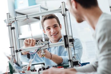 Los estudios de FP ya se solicitan más que las carreras