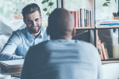 Seducir al director de Recursos Humanos