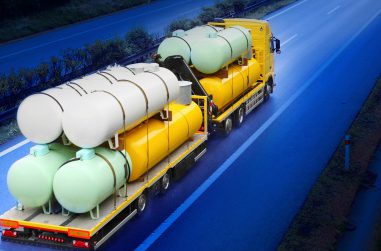 Transporte de mercancías peligrosas por carretera