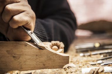 Acabado en carpintería y mueble