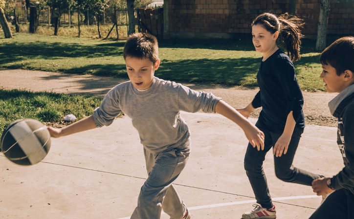 Mejorar la salud infantil desde el patio del colegio