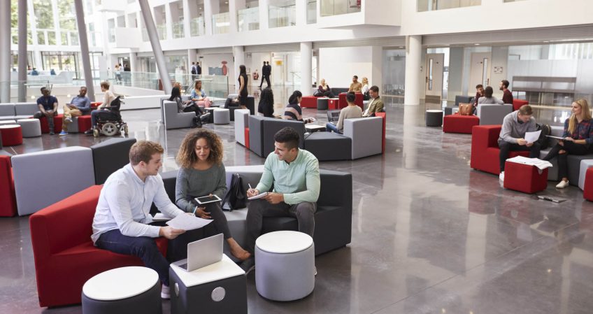 Encuentra tus opciones de futuro en las ferias de educación