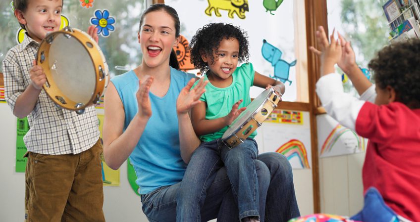 Estudiar en un colegio público, privado o concertado