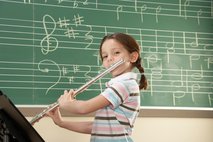 Profesor de música, aprendizaje con ritmo
