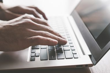 Cómo crear un curso en Moodle: especialízate para conseguirlo