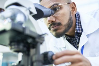 Descubre cómo formarte en Ciencias Biomédicas