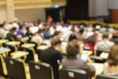 ¿Por qué estudiar ADE? 5 razones fundamentales