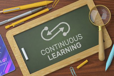 ¿En qué consiste la formación permanente del profesorado?