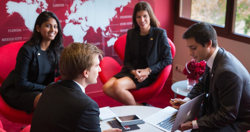 Los futuros líderes del sector turístico se forman en Marbella