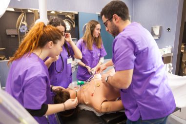 Simulaciones clínicas para formarse en sanidad