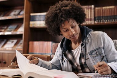 Oposiciones a subalterno: qué son y cómo puedes prepararlas