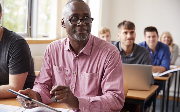 Volver a estudiar después de muchos años: motivos y consejos para hacerlo