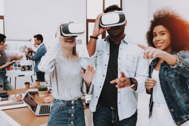 Qué hace un experto en realidad virtual y cómo formarte