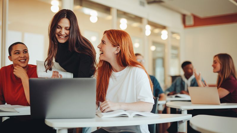 Convocatoria 2023 de Erasmus+ para universitarios: cómo solicitar tu beca para irte de intercambio a otro país