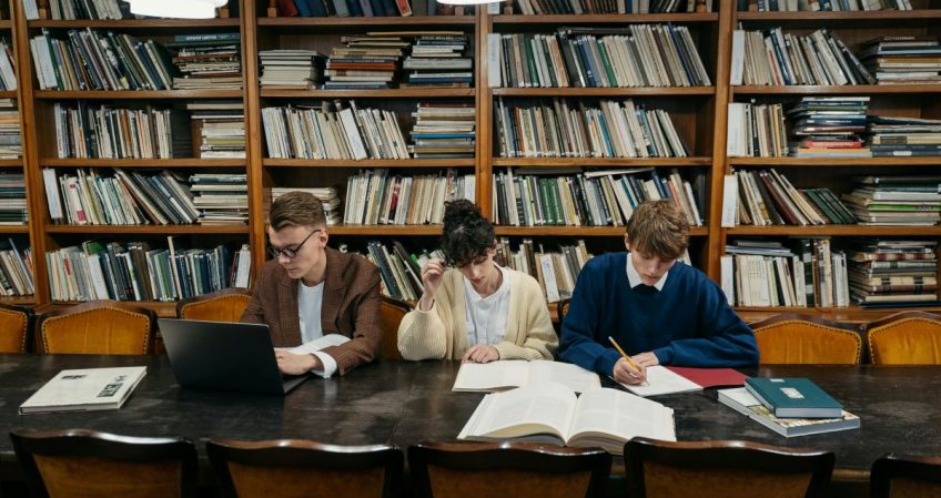 Becas de la UE para estudiantes de interpretación de conferencias