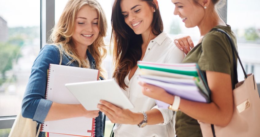 Becas Santander 2025 para estudiantes de Grado, Postgrado y FP Superior