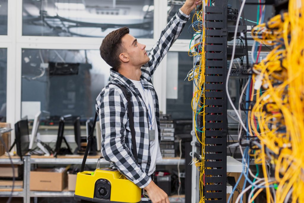 La doble titulación de FP en Telecomunicaciones y Electricidad multiplica las opciones de empleo
